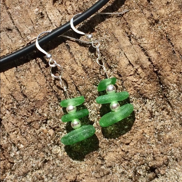 SEAGLASS EARRINGS, Kelly Green-new - Picture 3 of 3